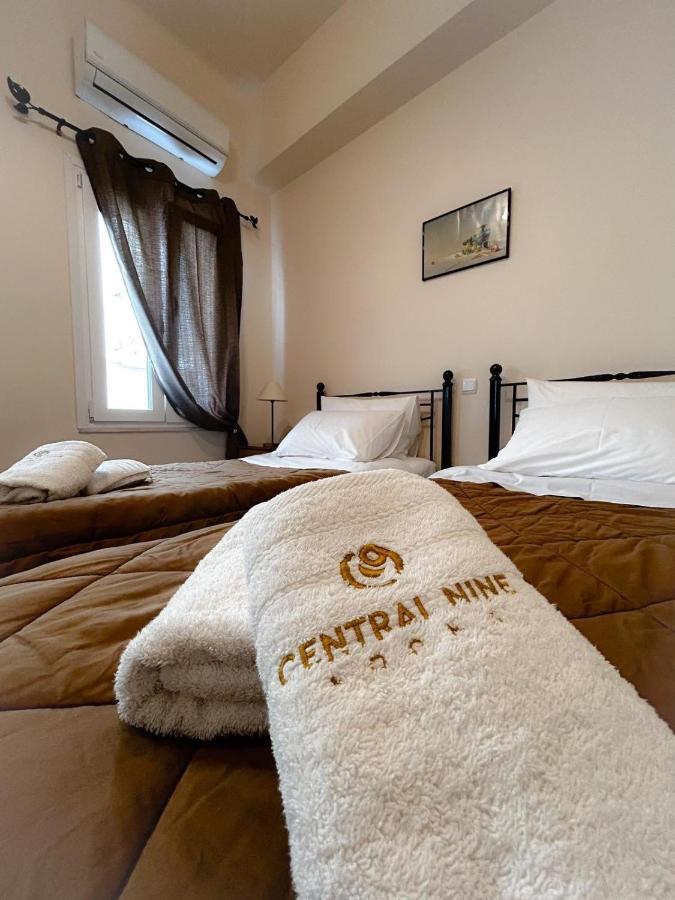 Central 9 Rooms Ermoupoli Bagian luar foto